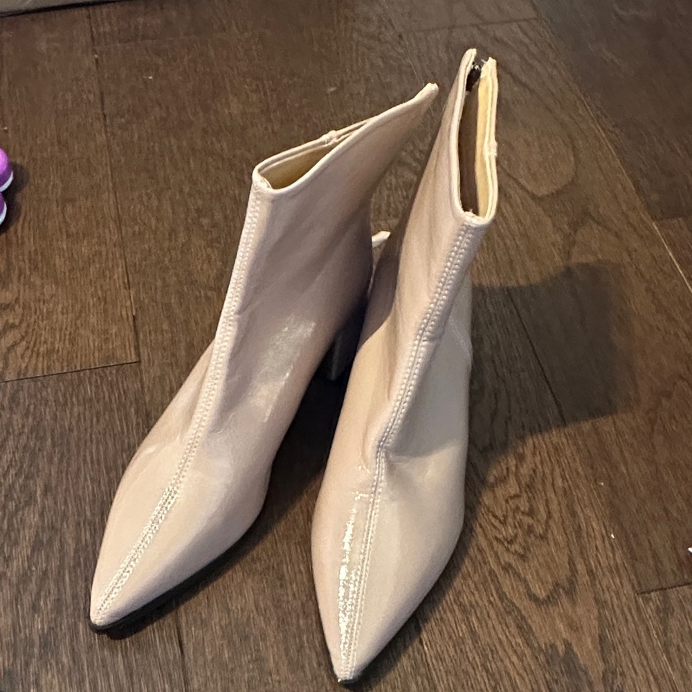 Elegant Beige Ankle Boots
